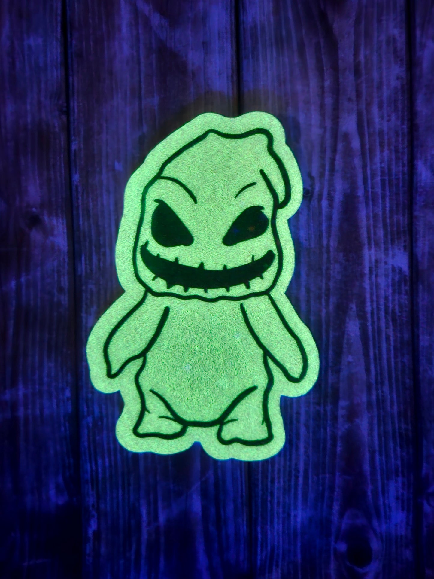 Glow in the dark baby ghostie sticker